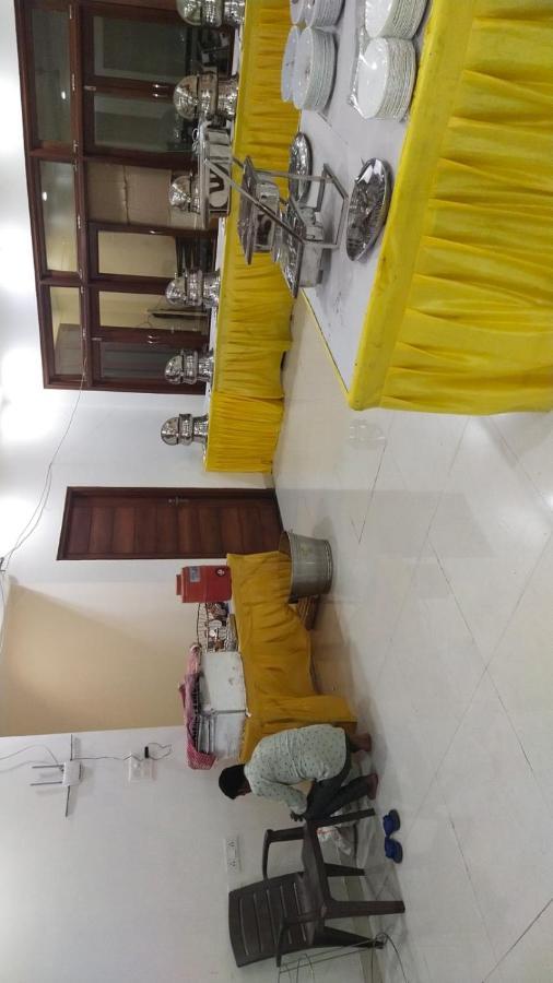 Mauji'S Villa Hotel & Guest House Prayagraj Exterior photo